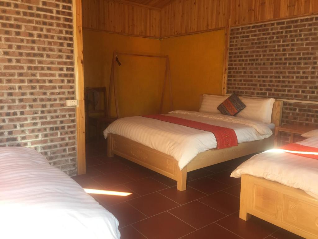 Tropical Riverside Homestay