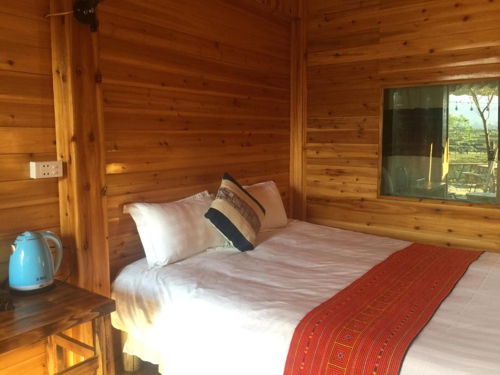 Tropical Riverside Homestay