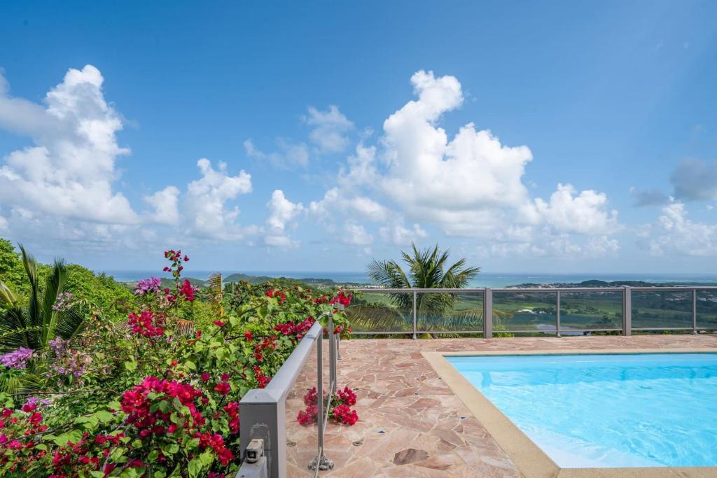 Villa Olga , charmante maison de vacances pour 4, piscine privée très belle vue mer photo 2