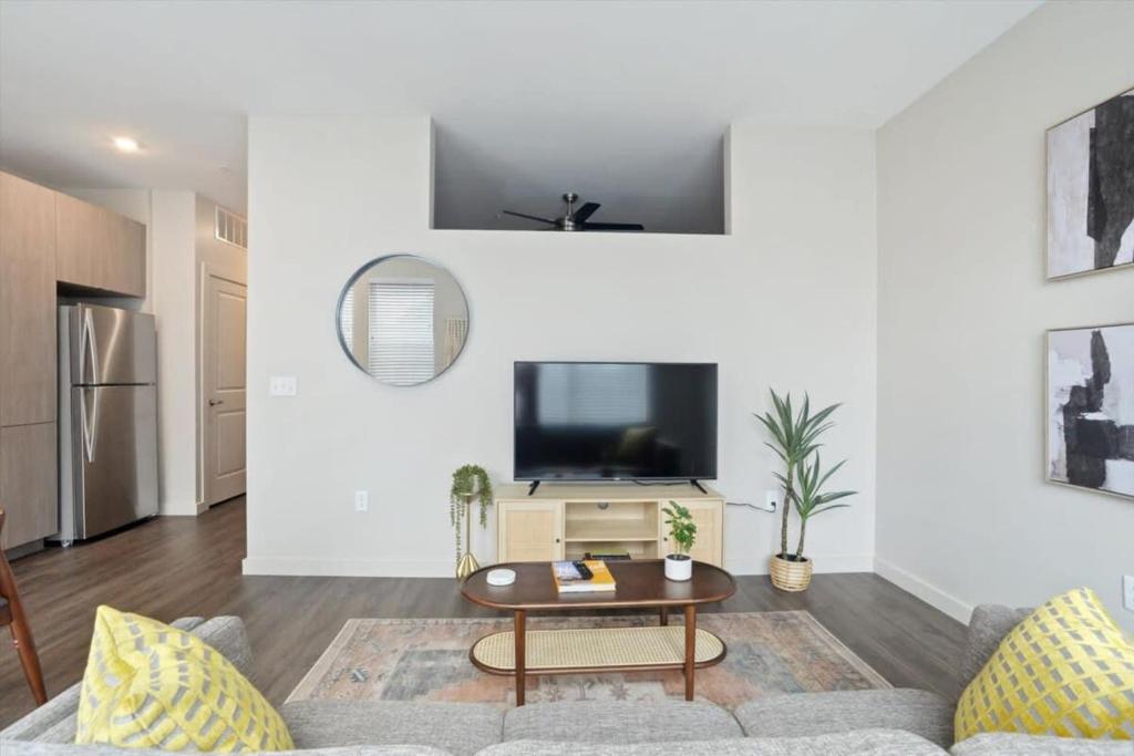 CozySuites Modern 1BR, Lawrenceville photo 2