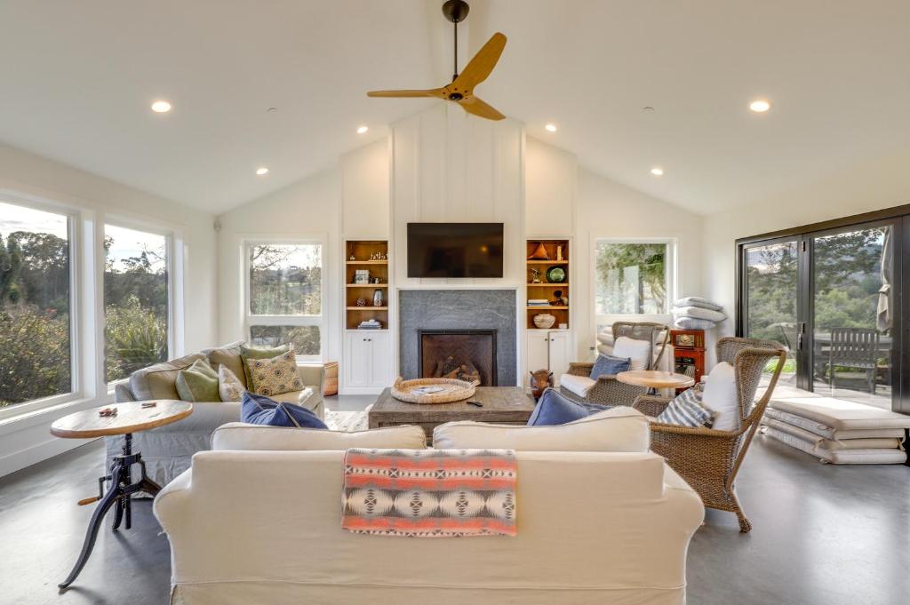 Tranquil Santa Rosa Home with Private Pool and Views! photo 2