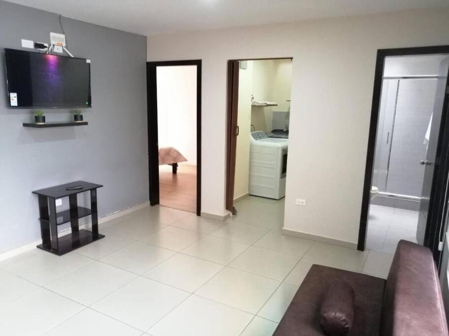 Departamento Acogedor: Nuevo y Amplio photo 2