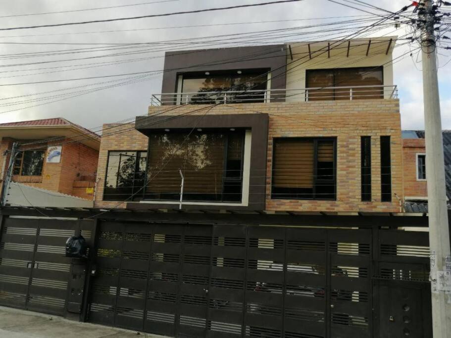Departamento Acogedor: Nuevo y Amplio photo 4