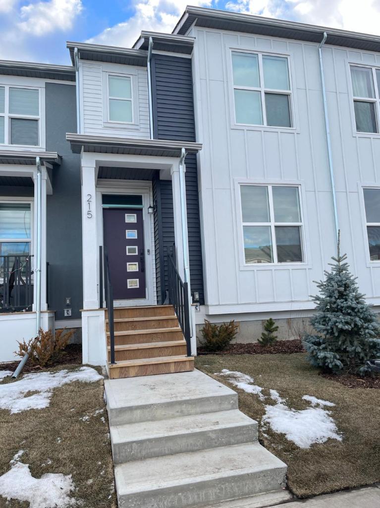 Private Entire Townhouse Retreat Close to Lake