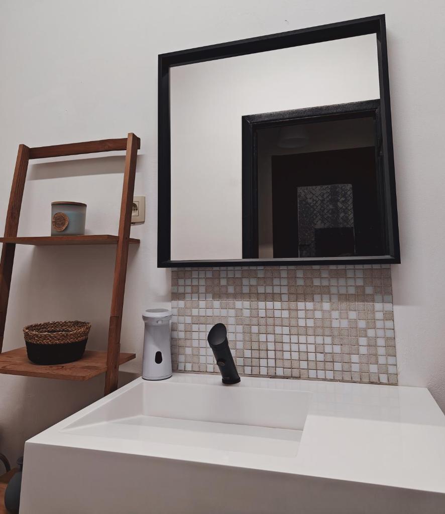 Private Room in center of Charleroi photo 4