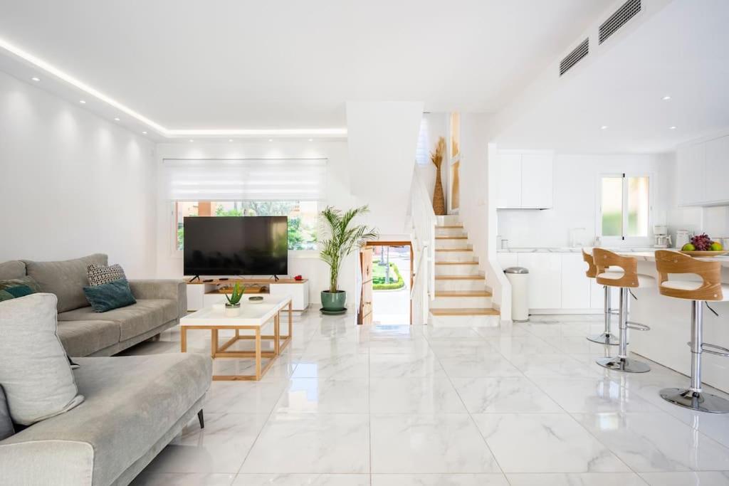 Puerto banus Condes de IZA
