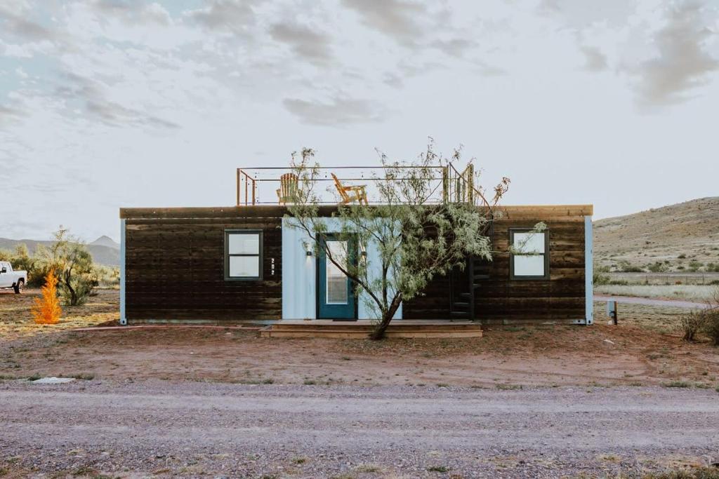 New Moonlight Ridge-shipping Container Home image
