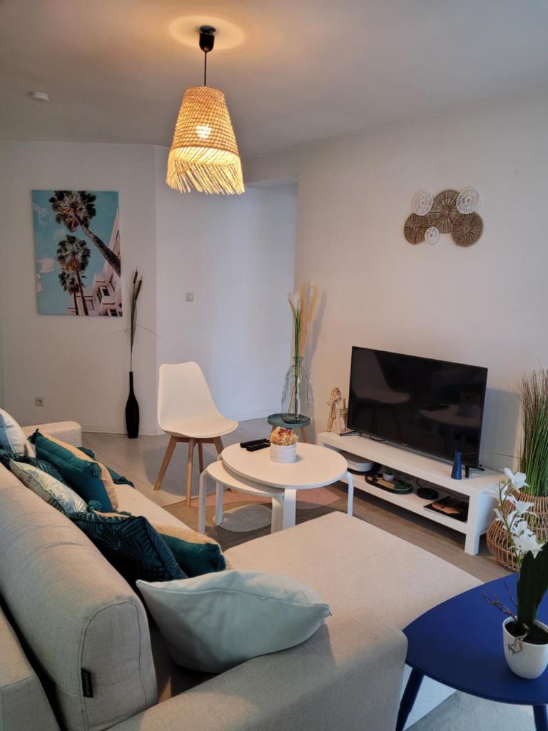 COCOONING HOUSE 211 SUITE AZUR appartement AEROPORT PARIS ROISSY CDG, PARC ASTERIX, CHATEAU DE CHANTILLY, STADE DE FRANCE