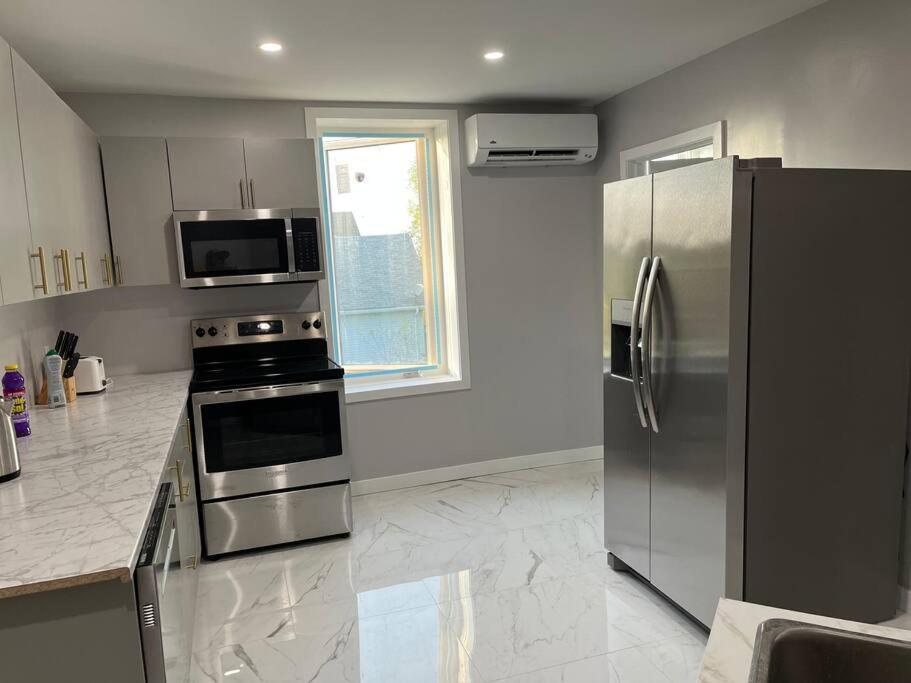 Brand New Modern unit in town!