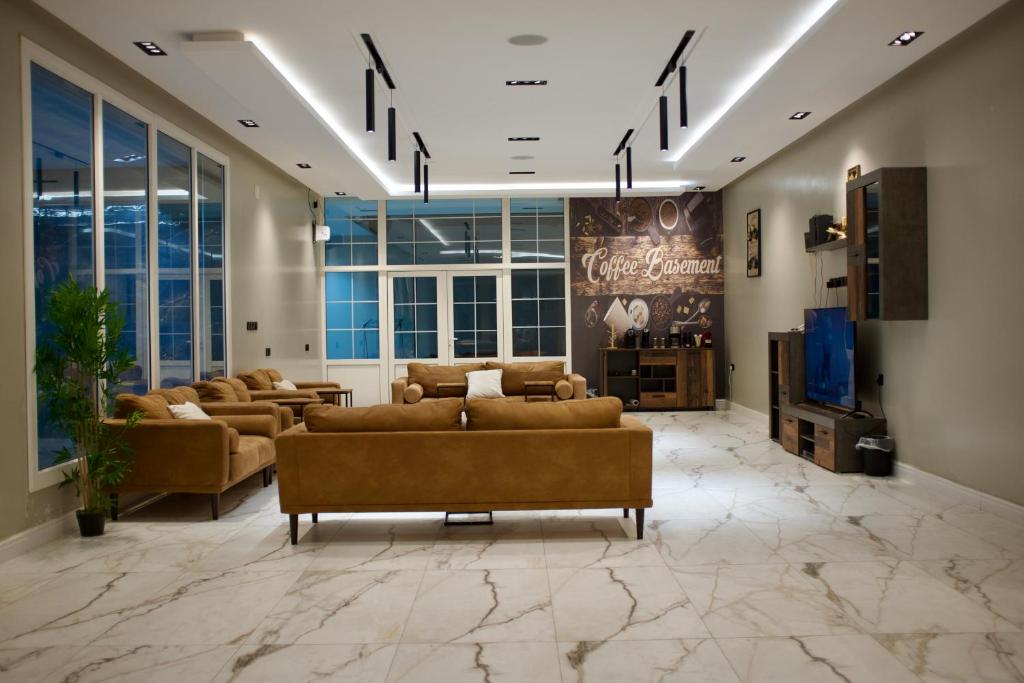 شاليه basement photo 1