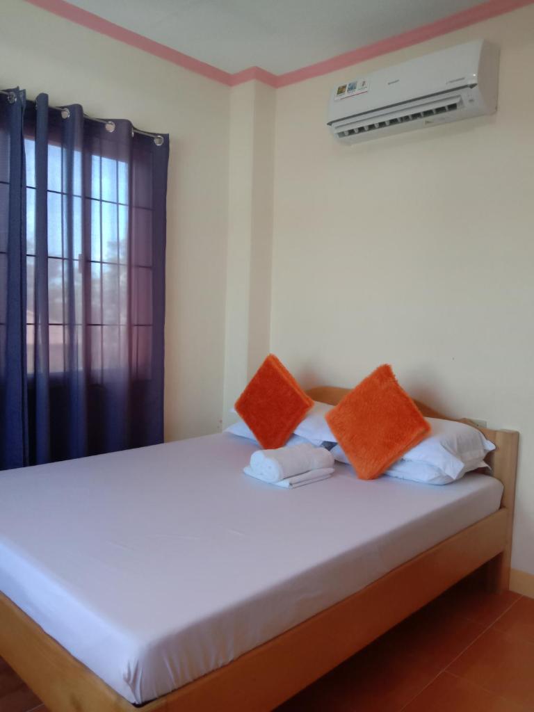 Friz Love Room Rental photo 2