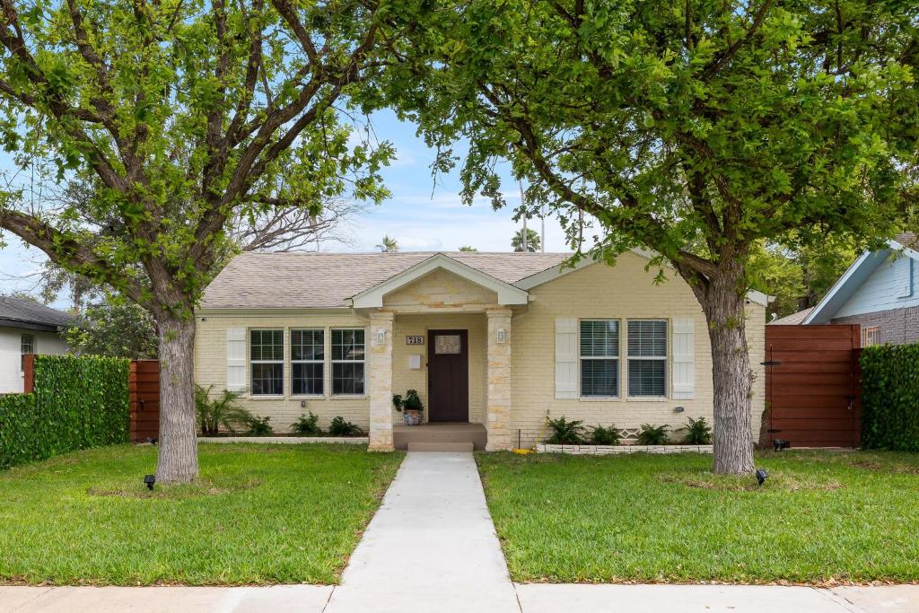 Charming Home in Downtown McAllen