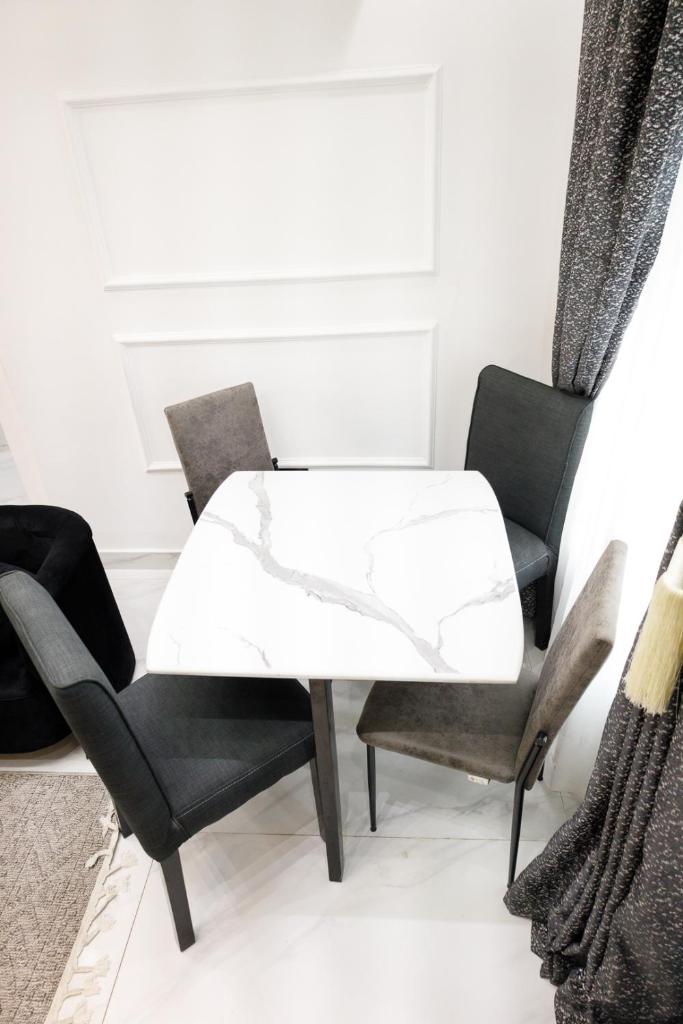 DC Apartments photo 2