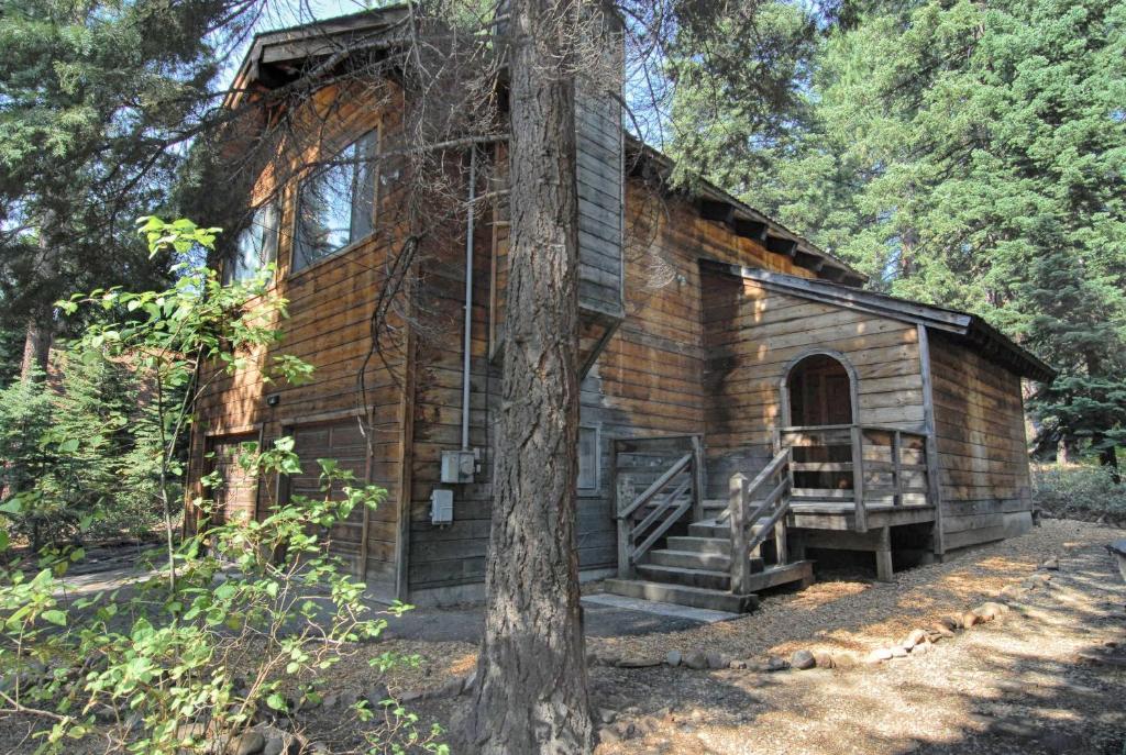 The Cedar Flat Lookout photo 4