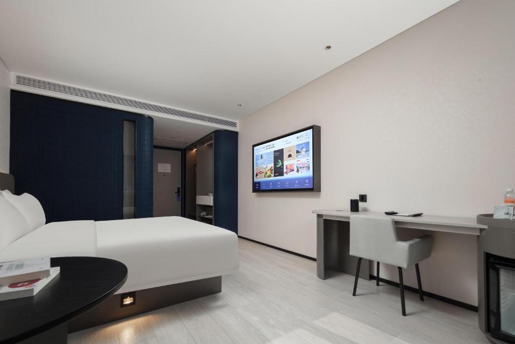 Atour Light Hotel Huzhou Deqing Moganshan photo 3