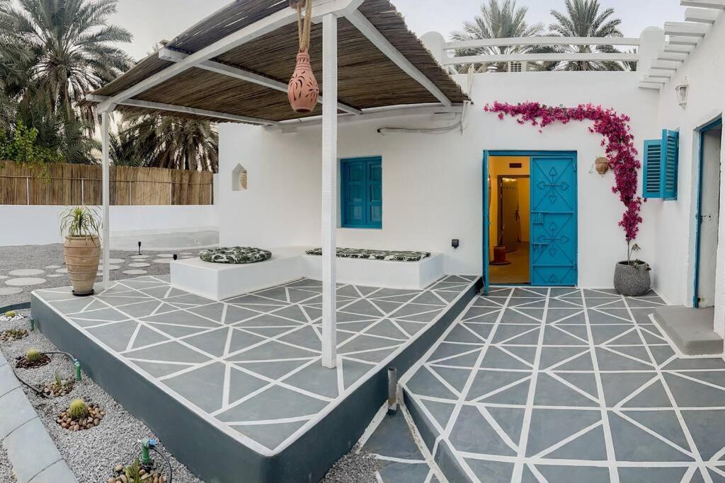 LIFE GUESTHOUSE
