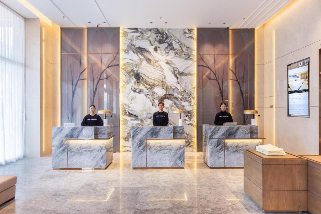 Atour Hotel Guangzhou Baiyun Jiahe Hebian photo 1