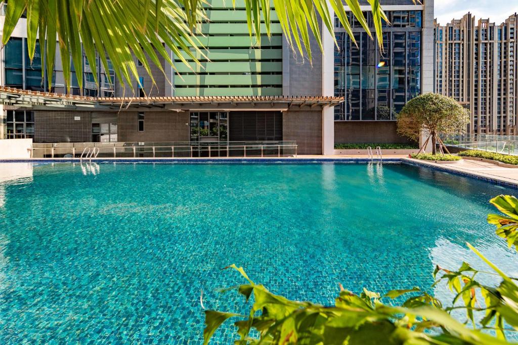 Atour Hotel Zhongshan North Station V-PARK Plaza photo 1