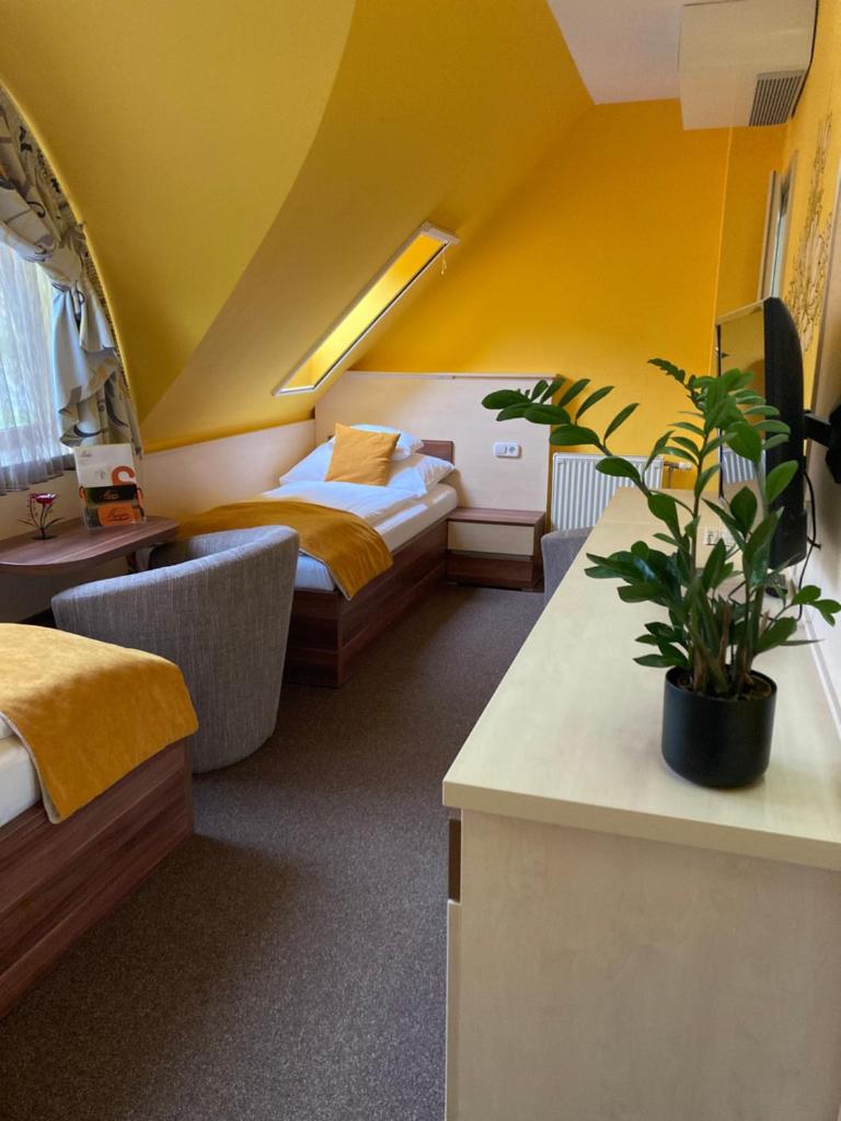Hotel Mayer Alsóörs photo 3