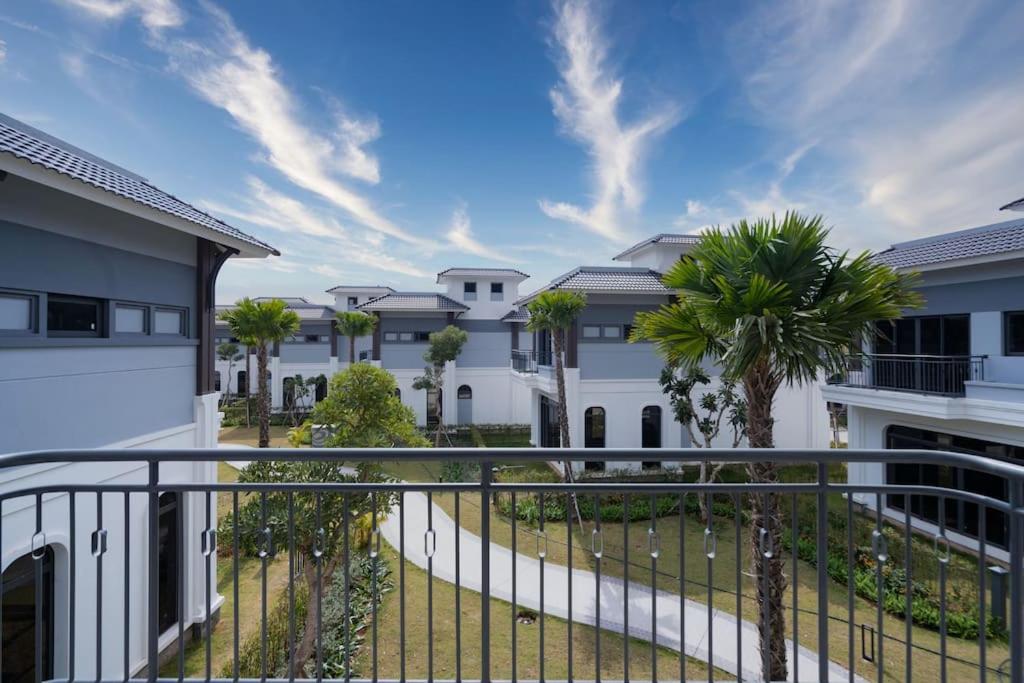 3T Beach Villa in Van Don photo 2
