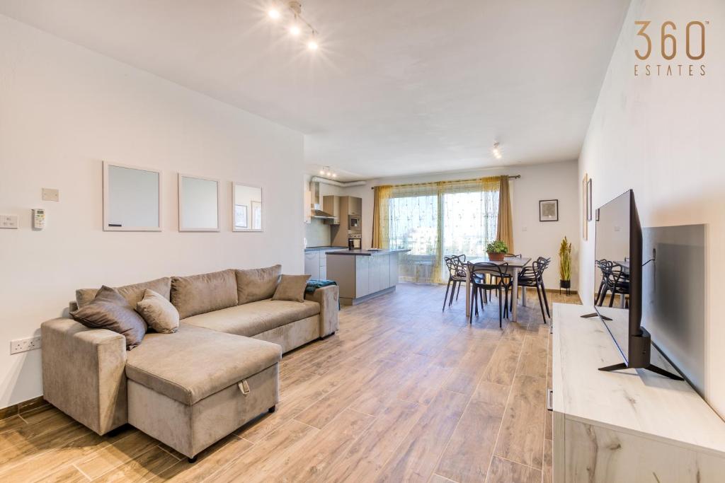 Bright & Spacious 3BR home with Balcony in Dingli by 360 Estates