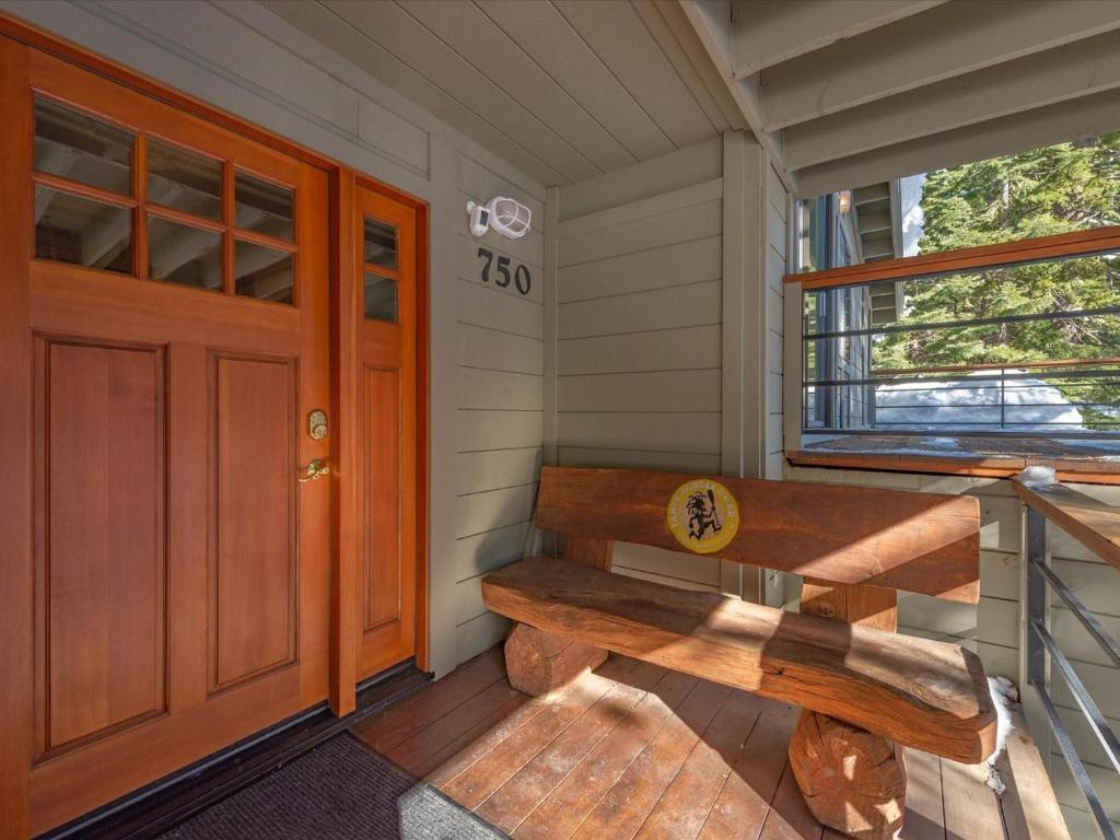 Carnelian Bay Chalet photo 4
