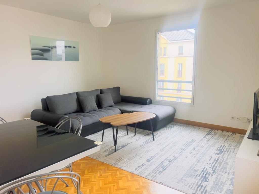EXIGEHOME - Grand T4 en centre ville à 10 min du RER A
