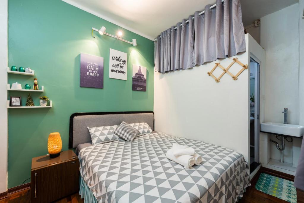 A19HOME - Free Breakfast & Travels