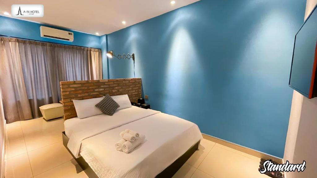 A in Hotel Riverside