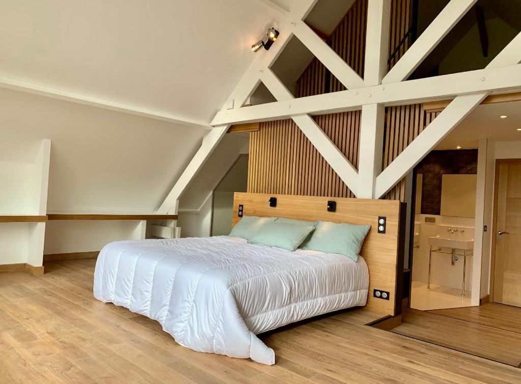 Suite avec vue dégagée dans villa avec piscine photo 3