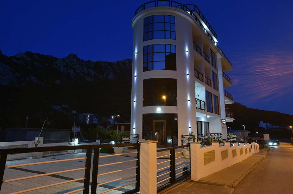 Apartments M Čanj photo 1