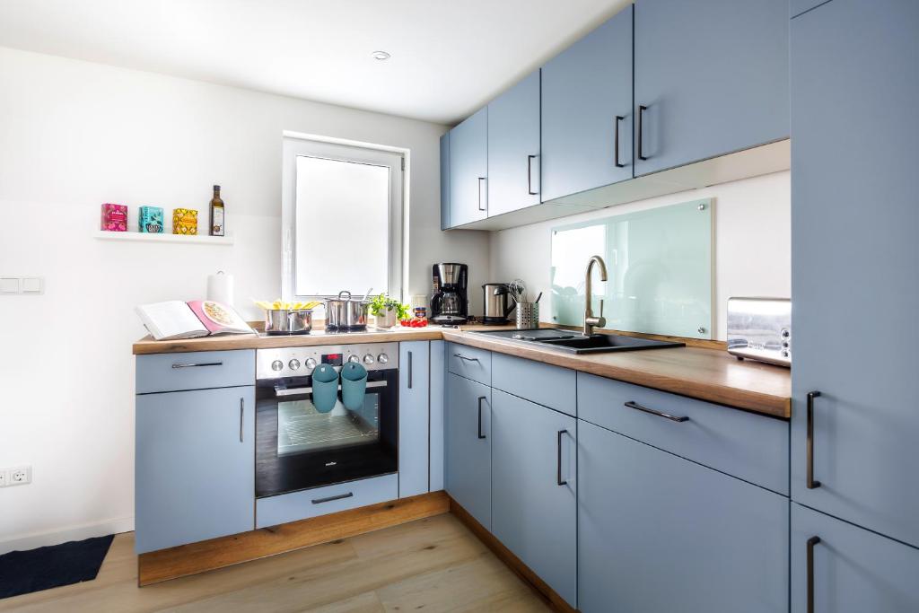 Großes Ferienhaus 70 QM mit 2 Schlafzimmer I 5 min zum See I überdachte Terrasse I nahe Werbellinsee photo 4