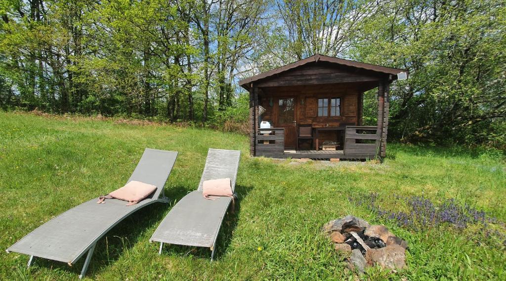 wooden cabin - off grid photo 4