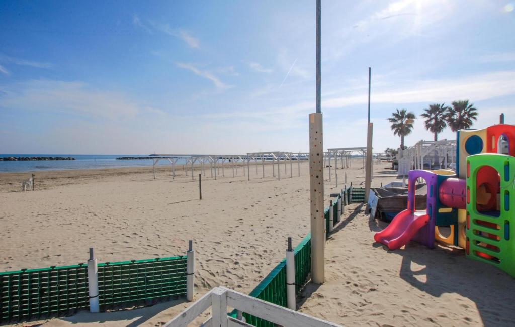 3 Bedroom Nice Apartment In Porto San Giorgio photo 4