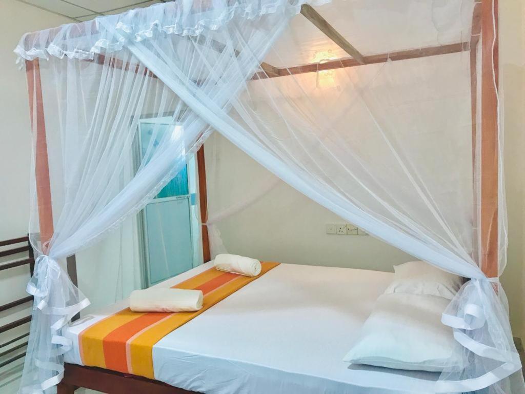 Tashil Hotel & Restaurant