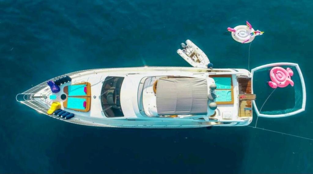 Vision yatch