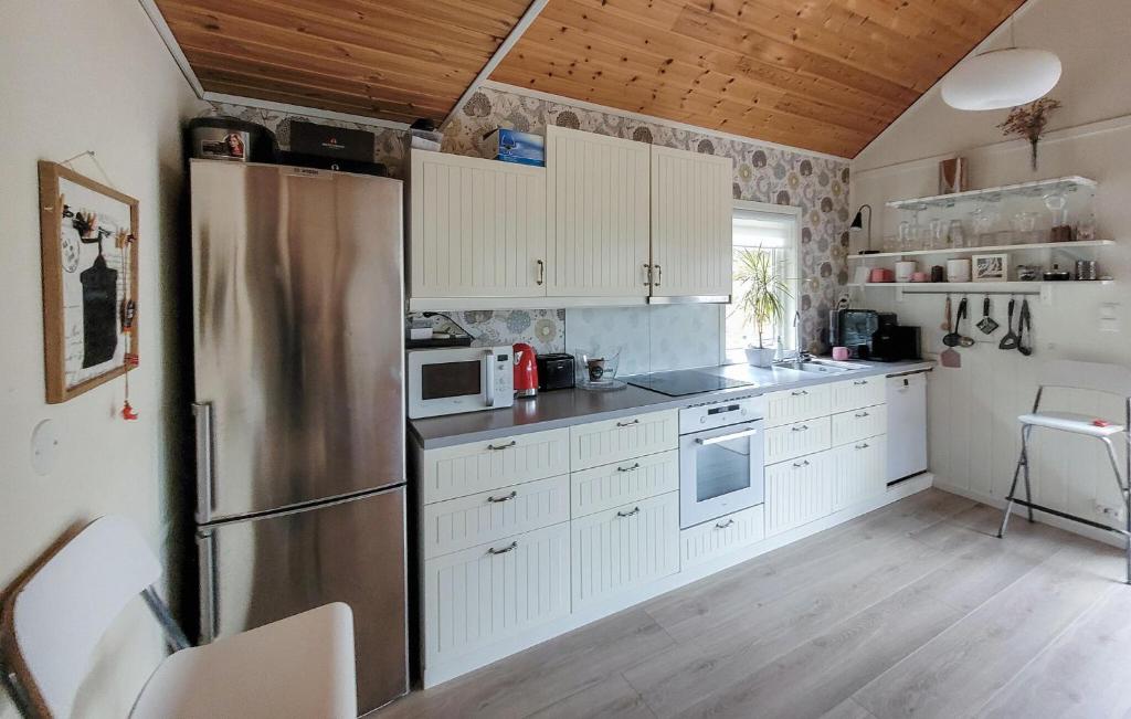 Nice Home In Jelsa With Kitchen photo 4