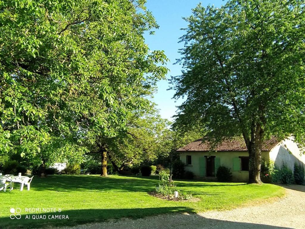 Propriete de 4 chambres a Angoisse a 800 m de la plage avec terrasse et wifi