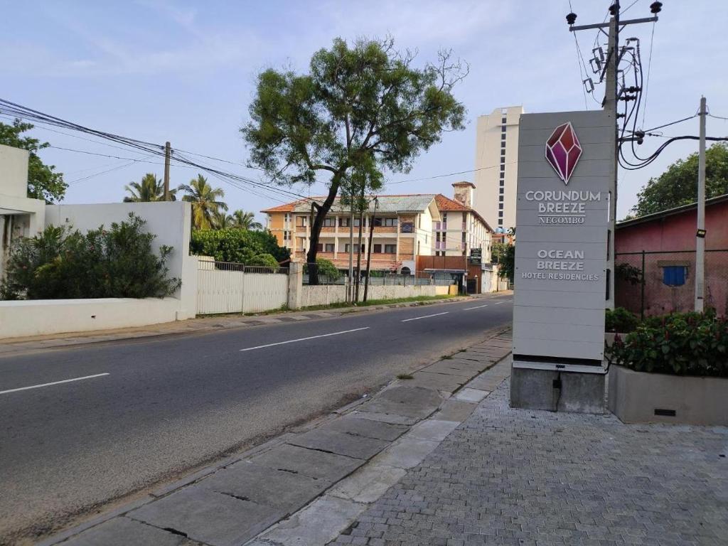 Ocean Breeze Apartment Negombo, R 5, B16 Mina photo 1