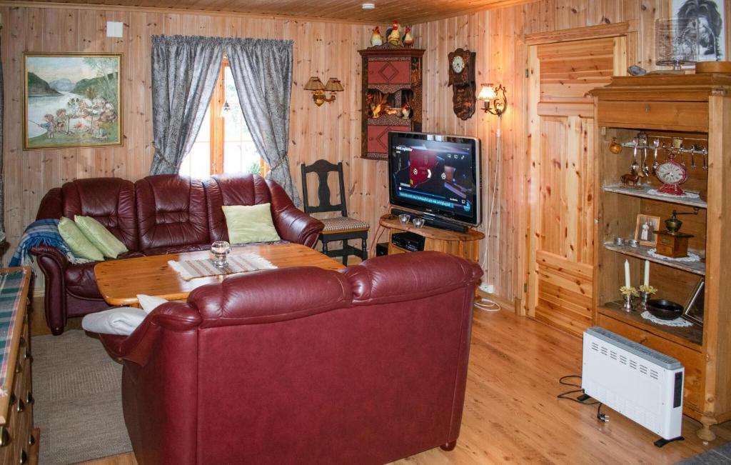 3 Bedroom Beautiful Home In Gjessen photo 2