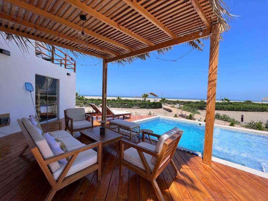 Infinity Chincha Casa de Playa y Piscina