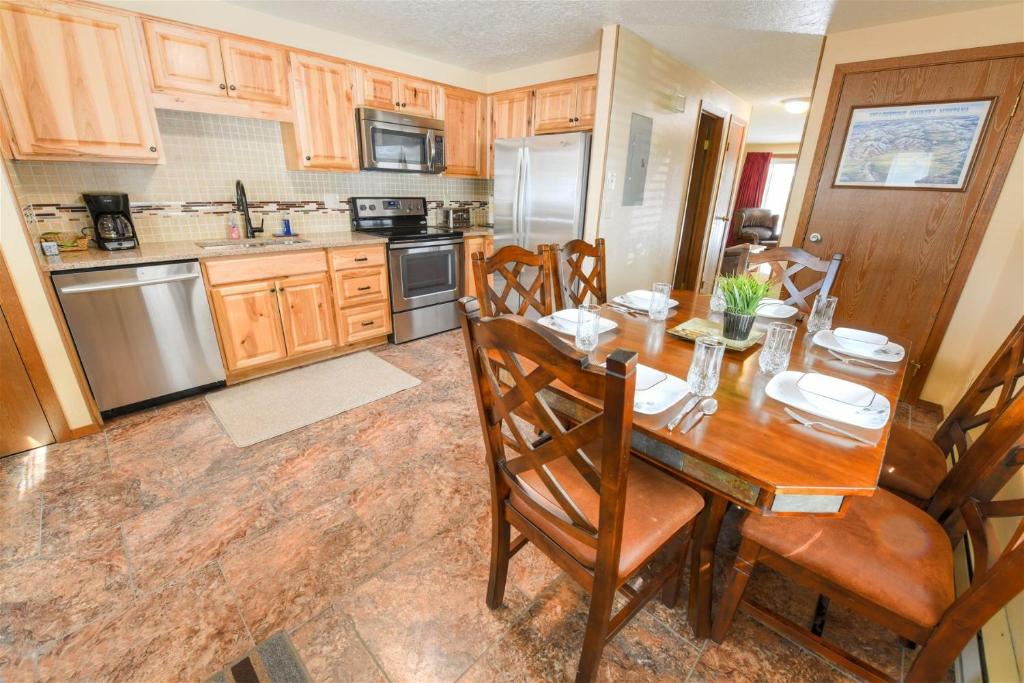 The Trailhead Townhouse image