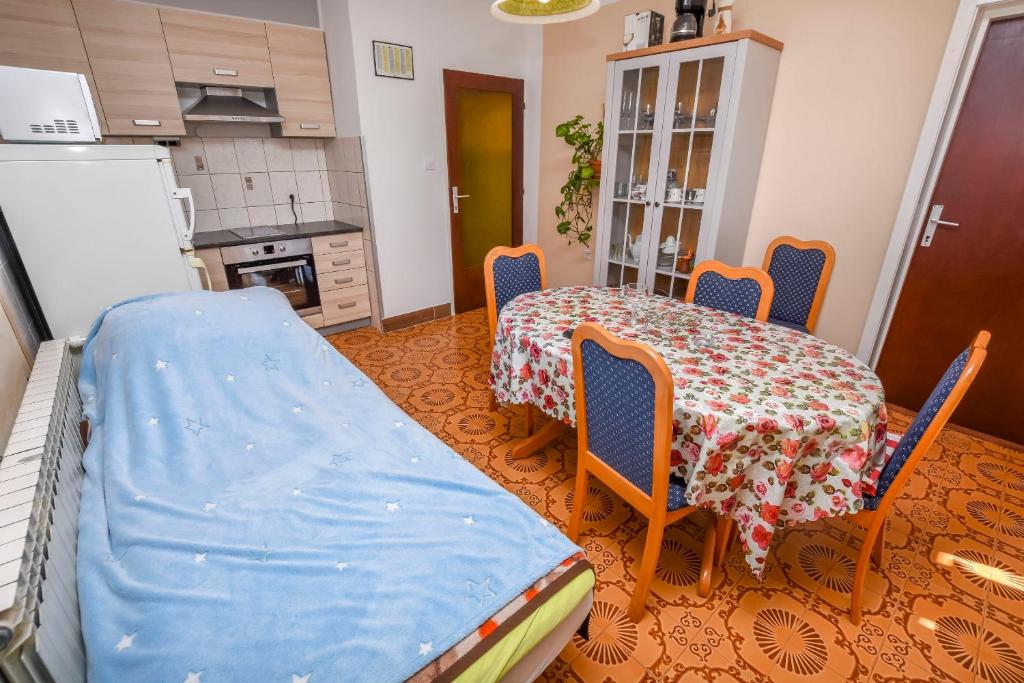 Apartments Luka photo 4