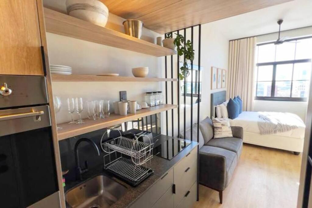 Luxury Studio / Co_Living / City Views - Tap to explore photos