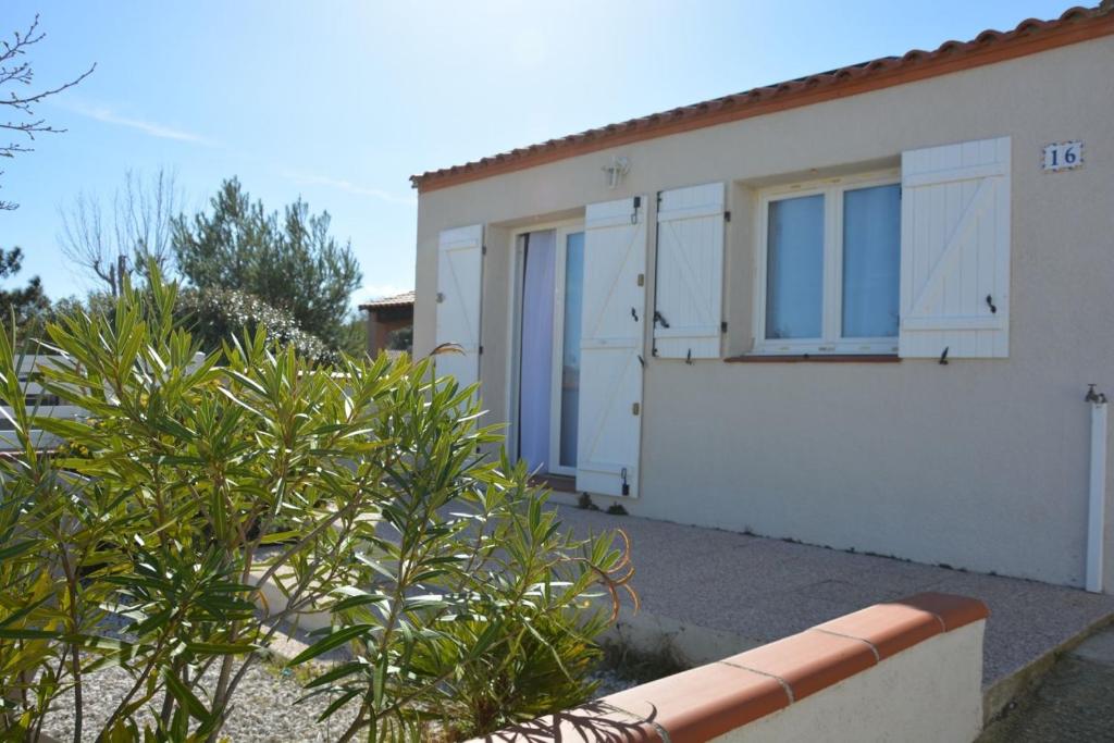 Maison avec 2 terrasses à 400 mètres de la plage photo 3