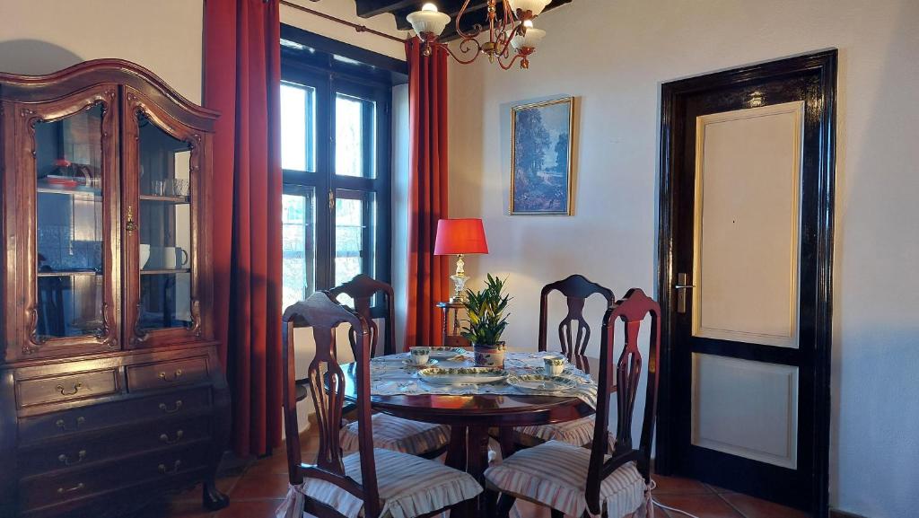 Apartamentos-Monasterio-de-San-Antonio-Apartment-im-englischen-Stil-mit-Meerblick photo 3