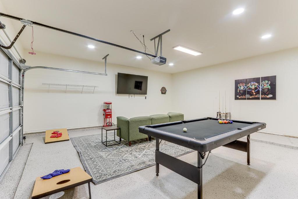 Cozy Afton Retreat with Game Room, Hot Tub and Grill!