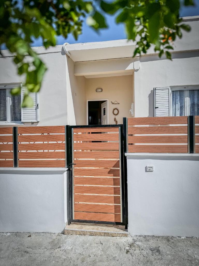 Alyki Salamina House, Attica