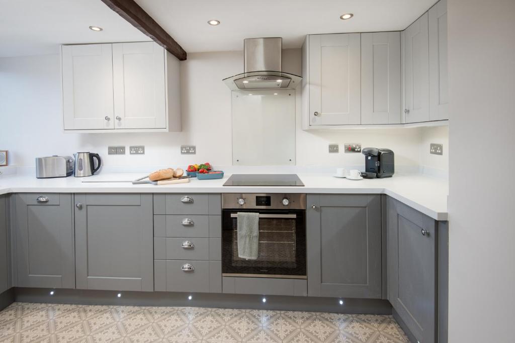 Castle Retreat - luxury apartment opposite Alnwick Castle photo 4