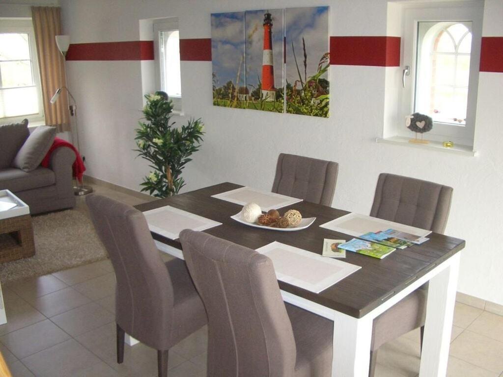 Lighthouse on the Kastanienhof photo 1